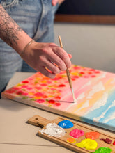 Lade das Bild in den Galerie-Viewer, Colorful Workshop