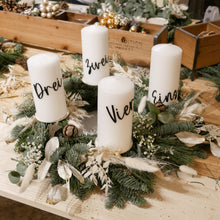 Lade das Bild in den Galerie-Viewer, Workshop Türkranz | Tischkranz | Saisonaler Grünschnitt (vollgebunden)